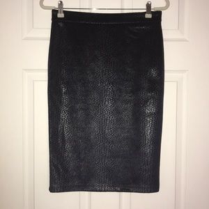 Cobra pattern skirt